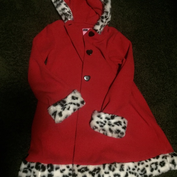 Girls Red Coat with fur - Picture 2 of 4